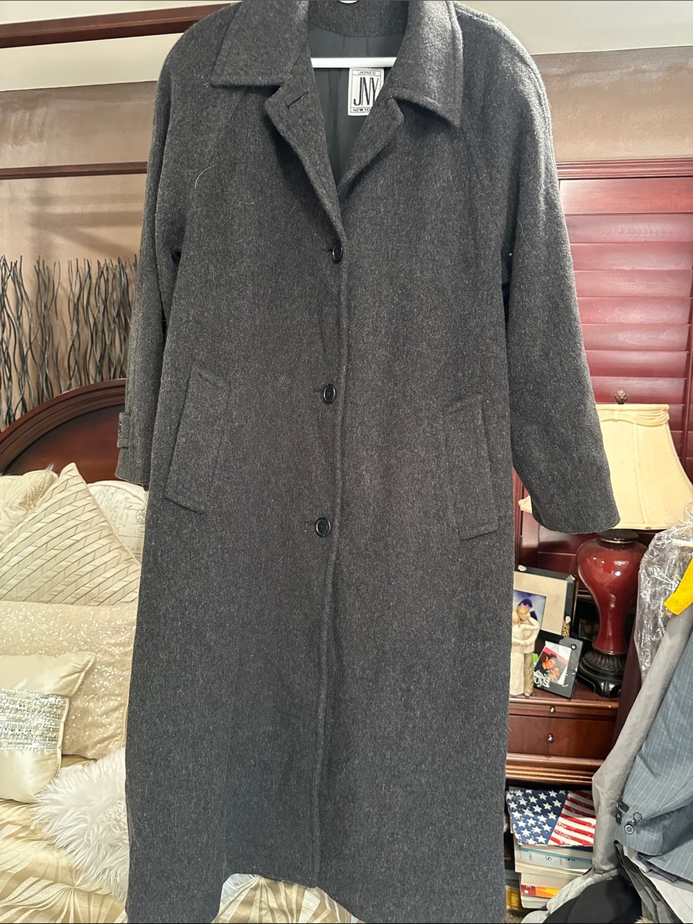 100% pure wool Jones New York Dark Gray Single-Breasted Coat